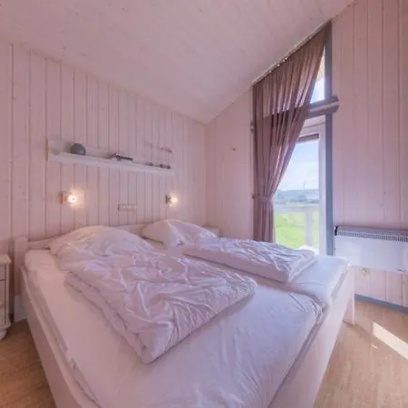 Holiday home Seeschwalbe 74 *